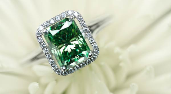 emerald and diamond ring