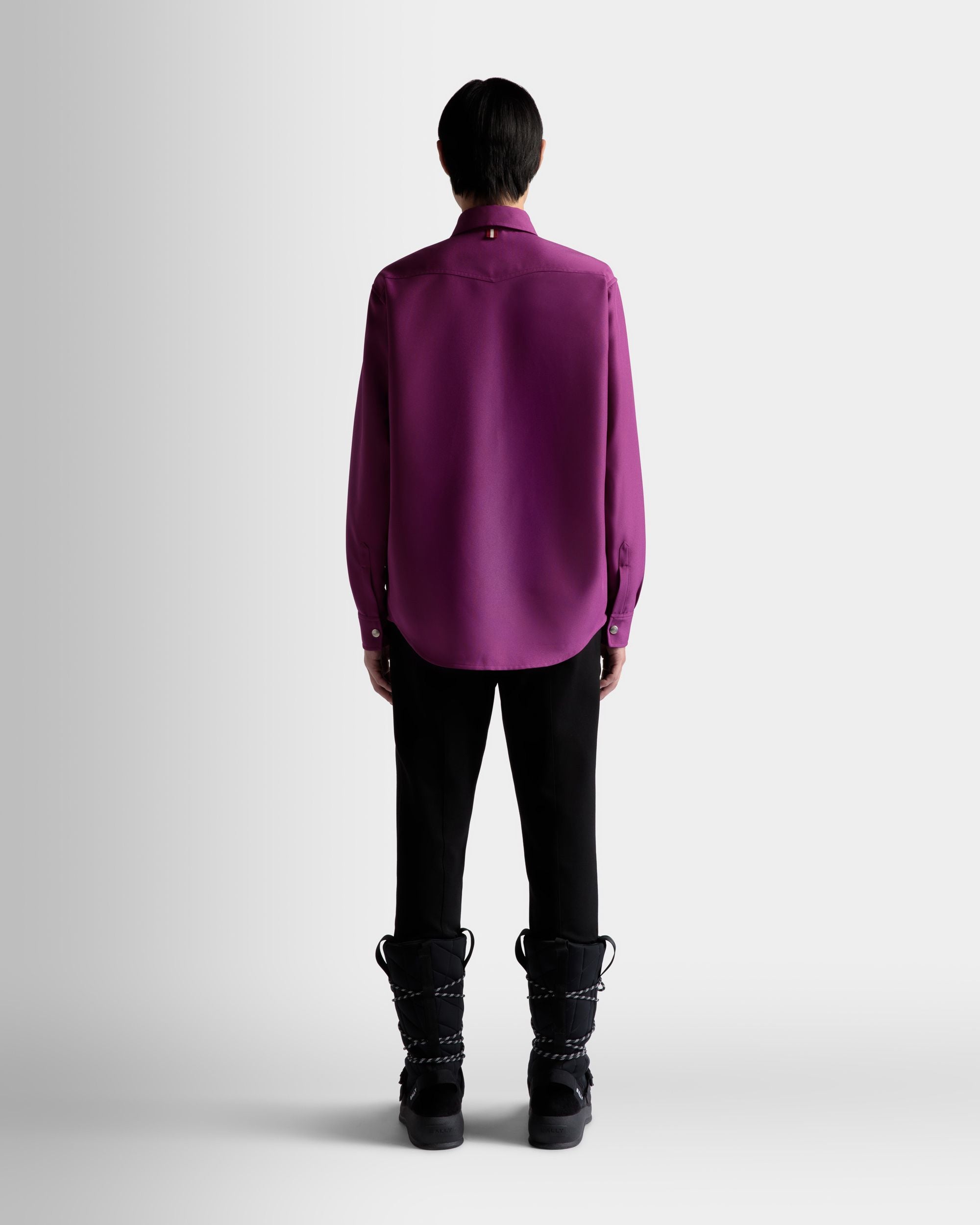 Herrenhemd in Rosa | Bally | Model getragen Rückseite