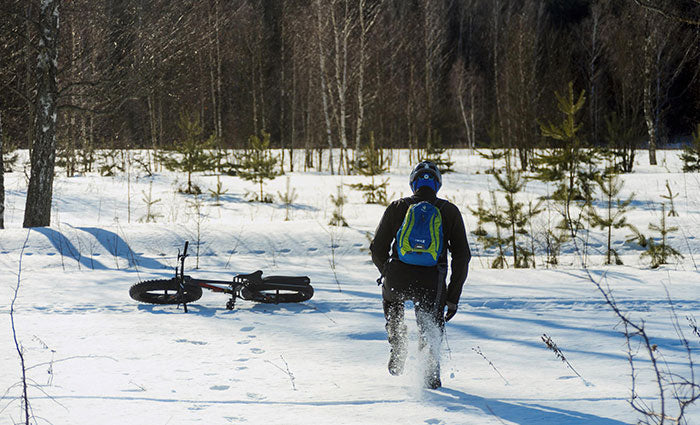 Montar en el muñeco de nieve invernal oolactive