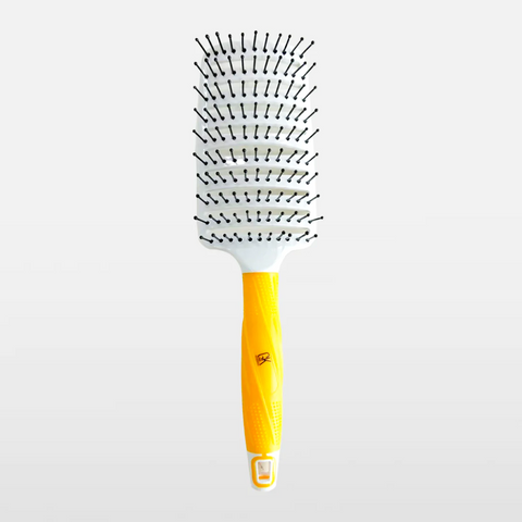 This is image is used in the Ippodaro Natural Salon blog post titled, “Why Are there So Many Types of Hair Brushes? What You Need to Know. This image features a ventbrush.