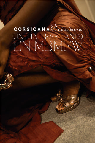 Imagen desfile Corsicana con calzado mint&rose.