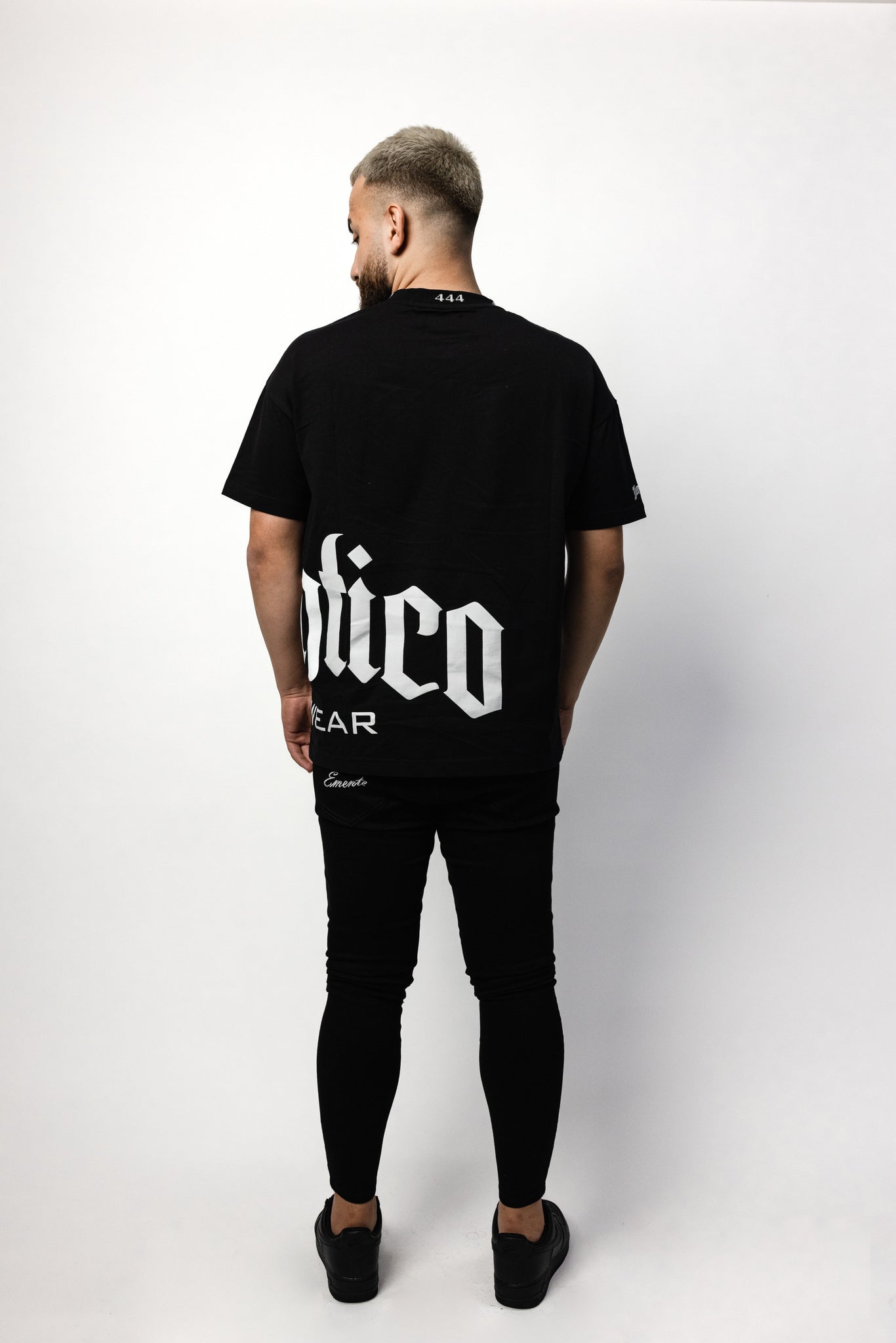 BLACK S1 E1 TEE – Dimentico Streetwear