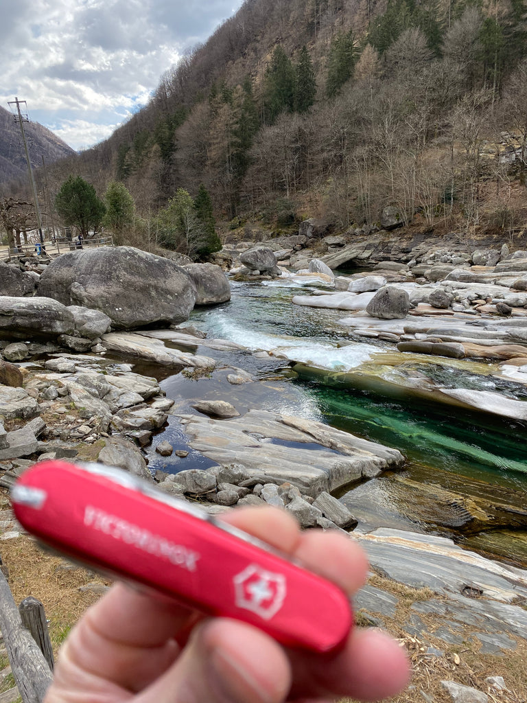 felchlin swiss army chocolate knife im tessin valle verzasca