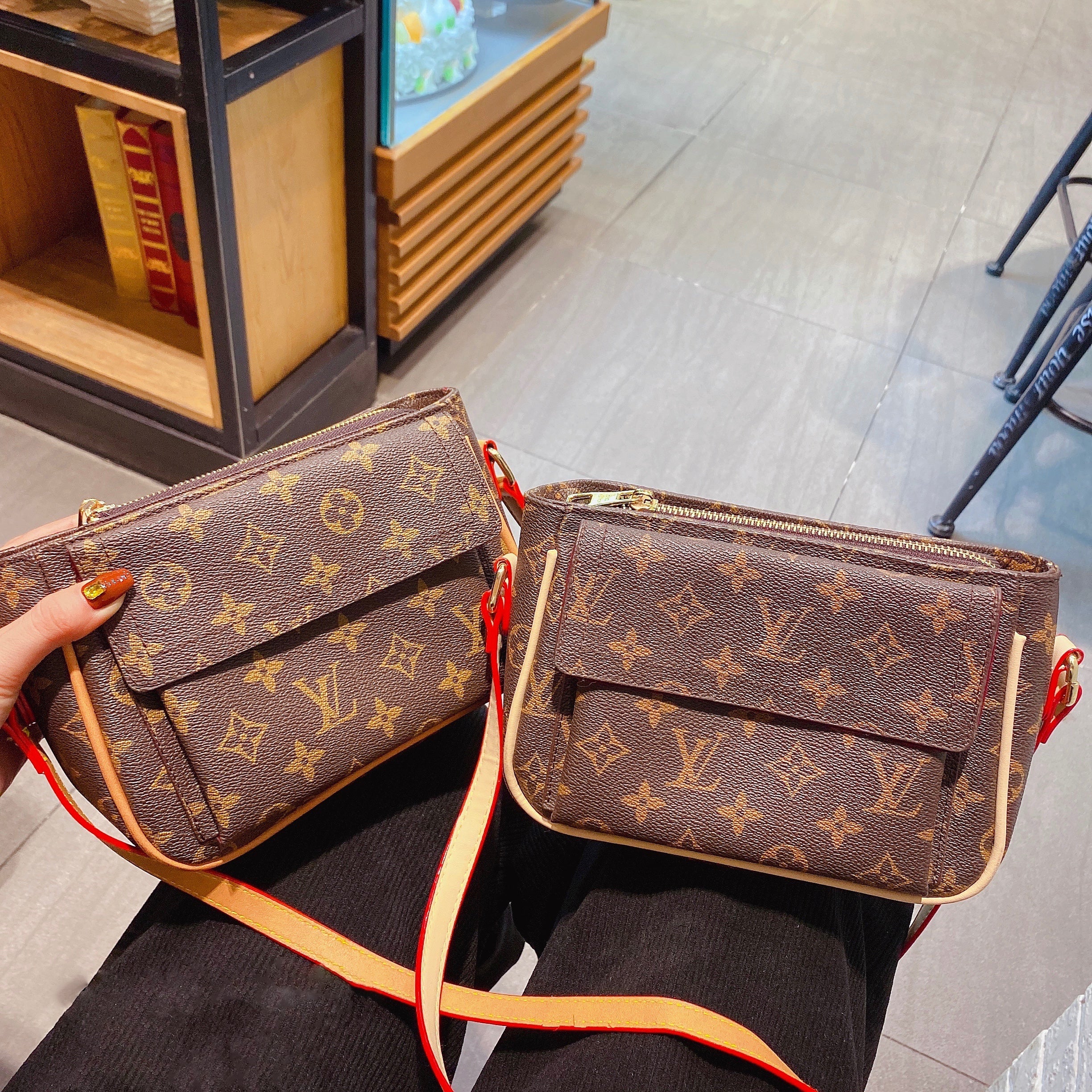 Lv underarm bag