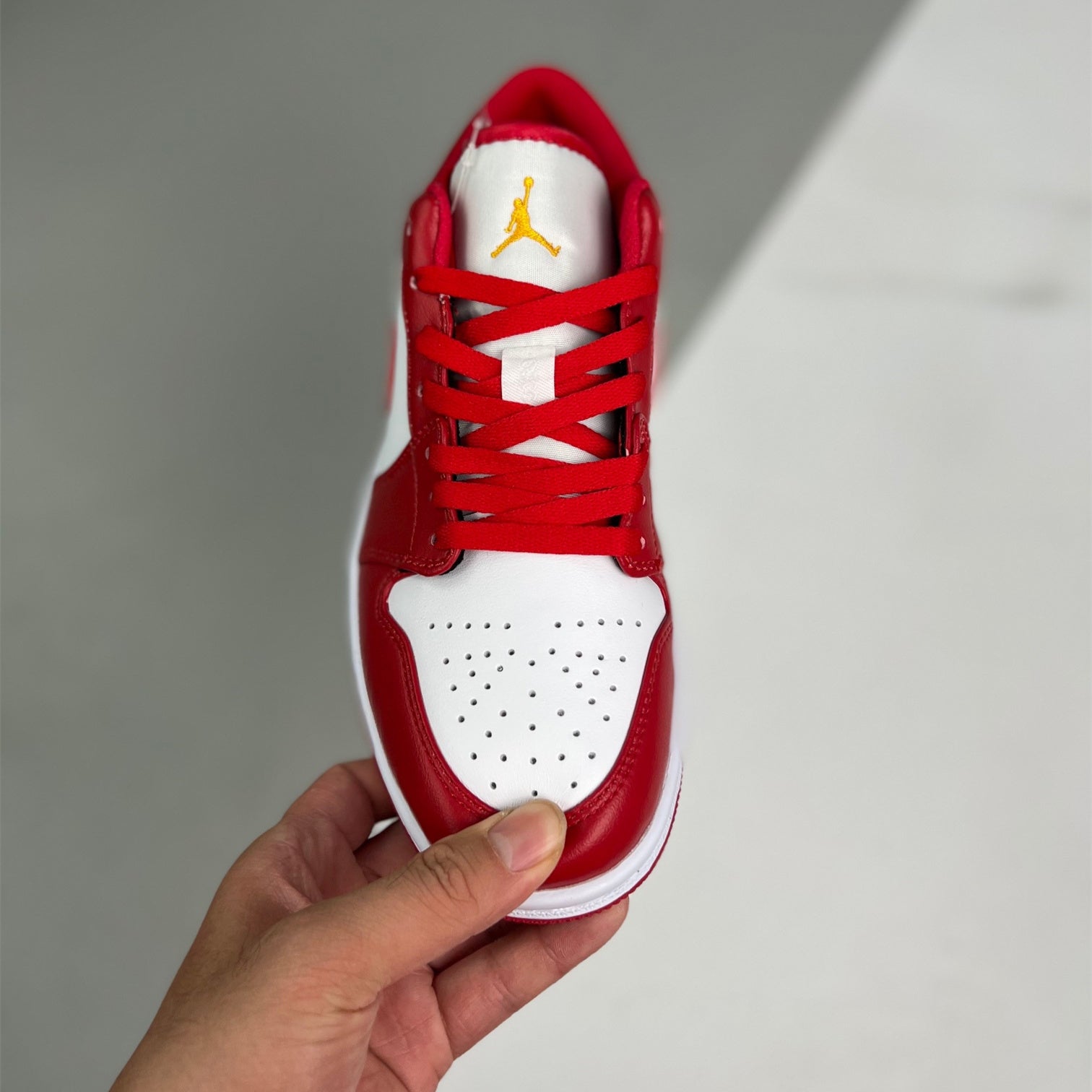 Nike Air Jordan 1 Low Basketball Shoes Men Women Low-Top Anti-Sk