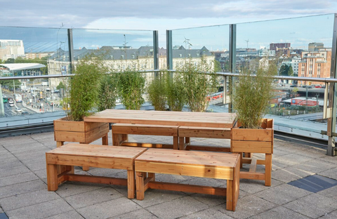 Möbelsystem für Draußen. Ein flexibles Eventmöbel System für Karstadt Sport / Roof Location in der Mönckebergstraße in Hamburg.