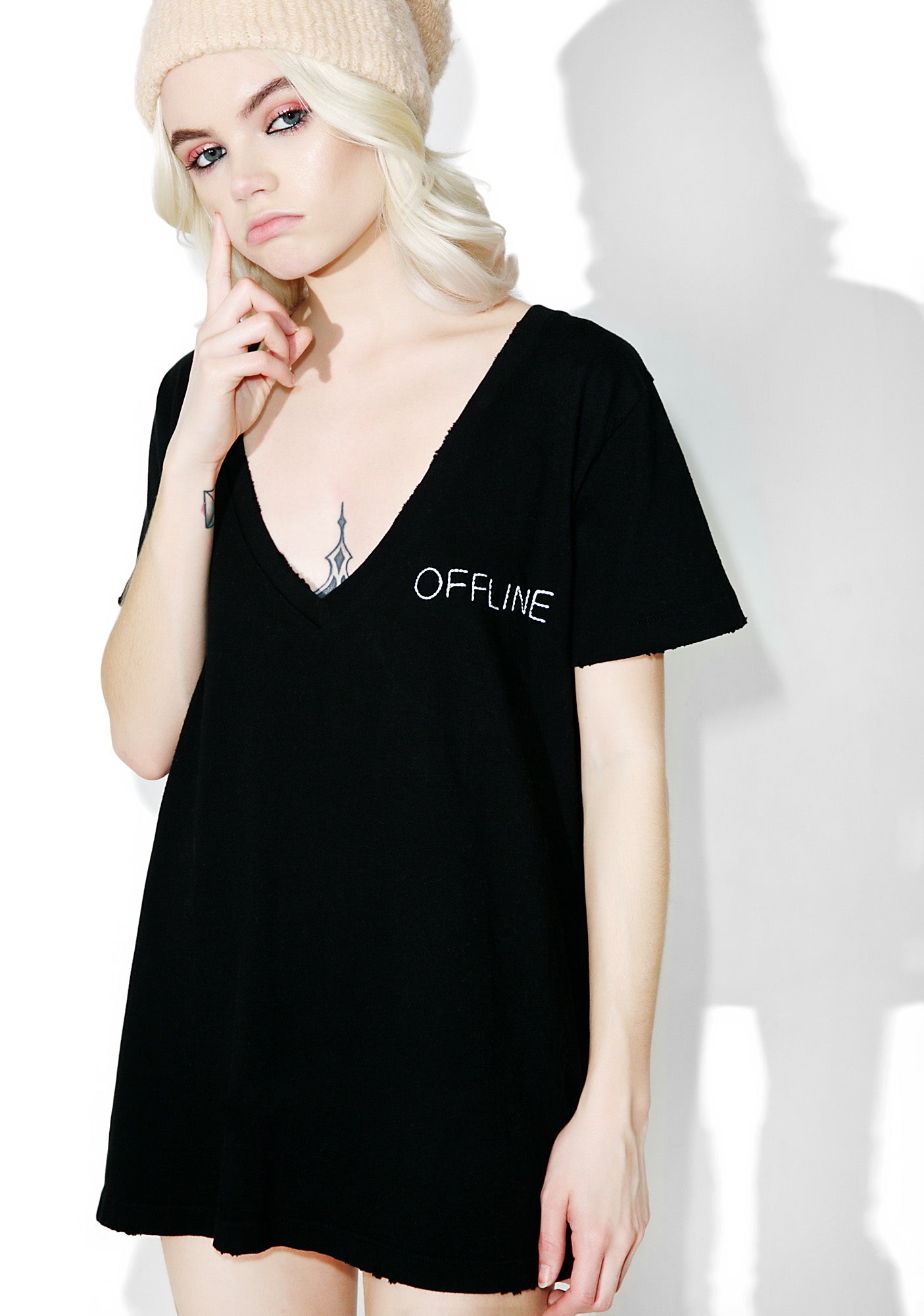 Offline Skater V Tee – Dolls Kill