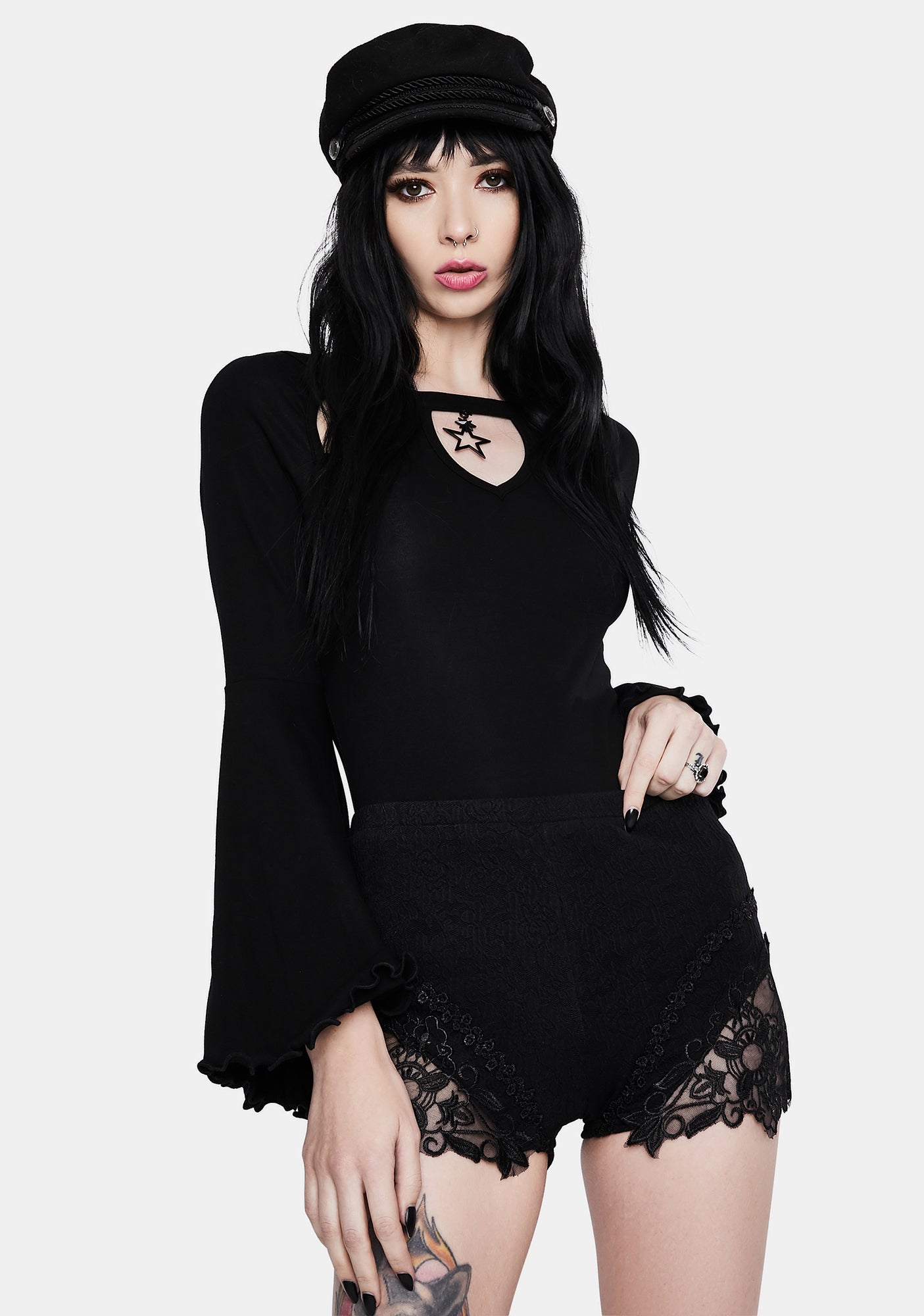 Noir Lace Trim Shorts – Dolls Kill