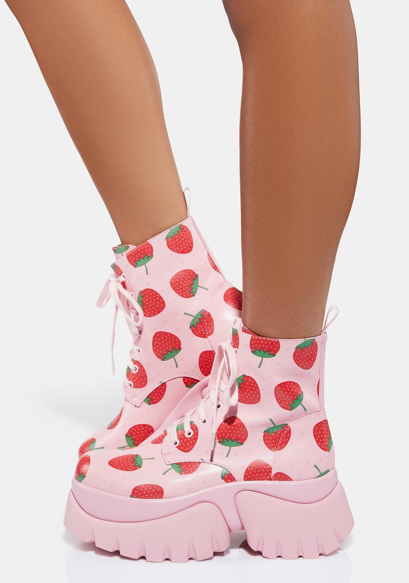 Duquesa Desnudo como el desayuno Koi Footwear Strawberry Print Platform Boots - Pink – Dolls Kill