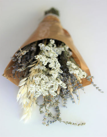 dried flower bouquet