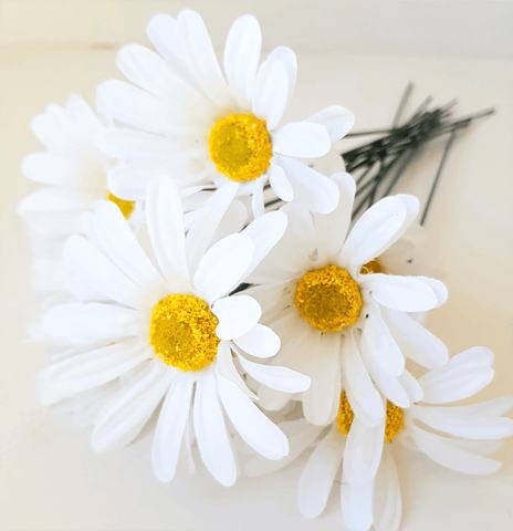 5th Anniversary Flower is Daisy