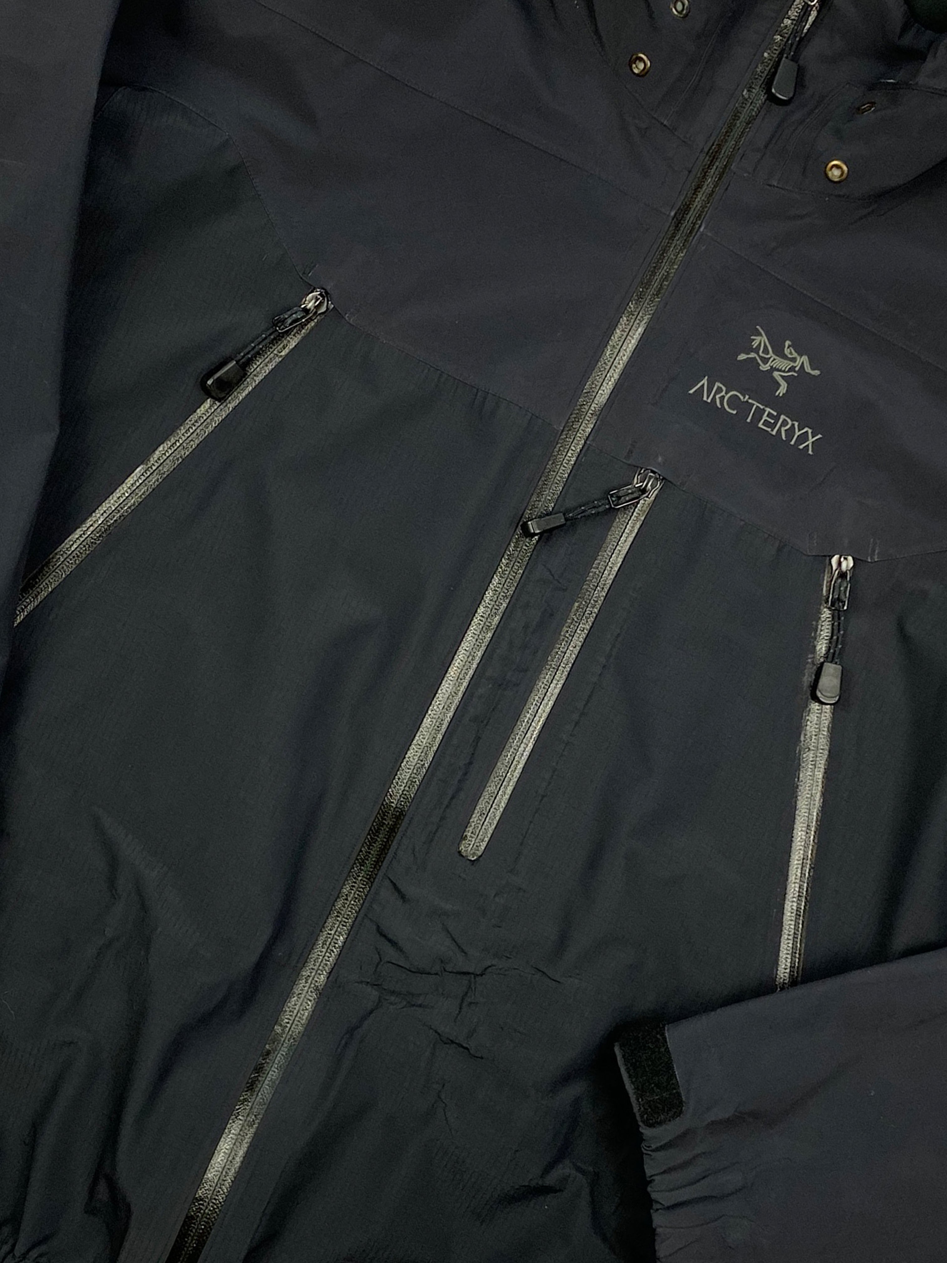 クラシッククラシックOLD ARC'TERYX GAMMA SV VEST DARKBLUE L ベスト