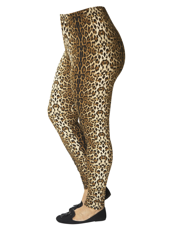 Leopard leggings, by Caroline - leopard