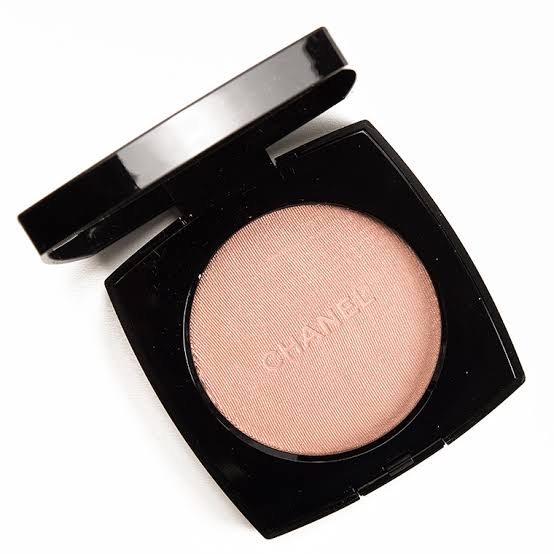 Chanel Poudre Lumiere Highlighting Powder – Make Up Pro