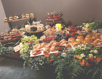 cheese-table-4.jpg__PID:0e9b3ea5-0911-4f57-810c-155f44d669dd