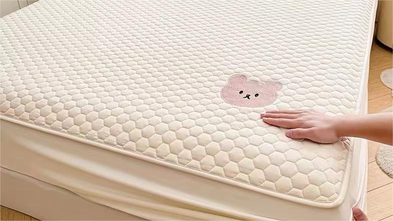 What Is a Mattress Pad?