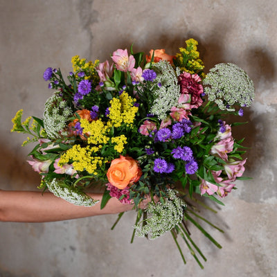 Flowers at home in Florence - La Ménagère