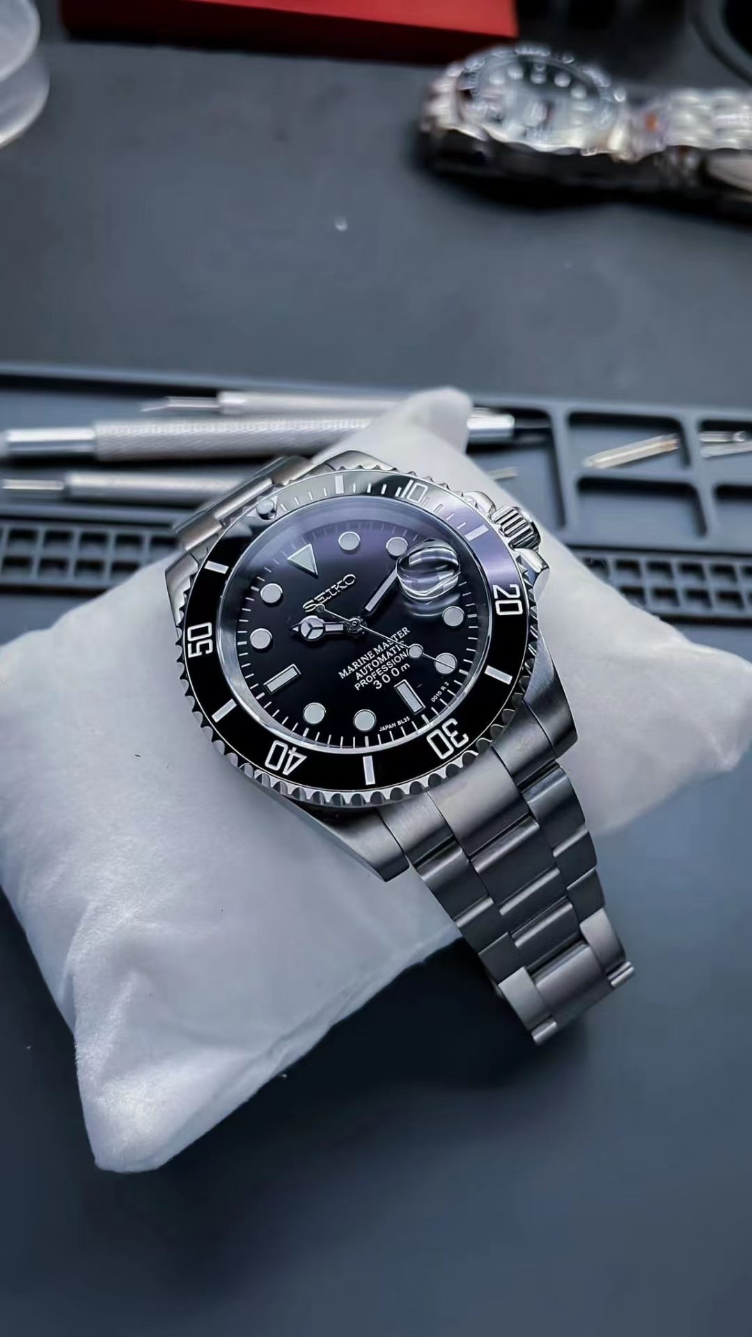 Seiko Submariner Mod Watch 40mm │ Black │ SKX │ Sunburst Dial – Watch Makeup