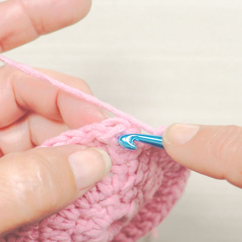 Crochet circle - Slip stitch to top of 1st double crochet of the round