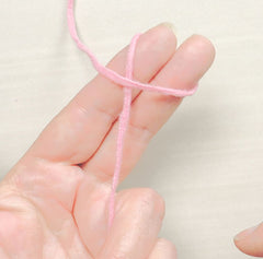 How to make a slip knot - step 1