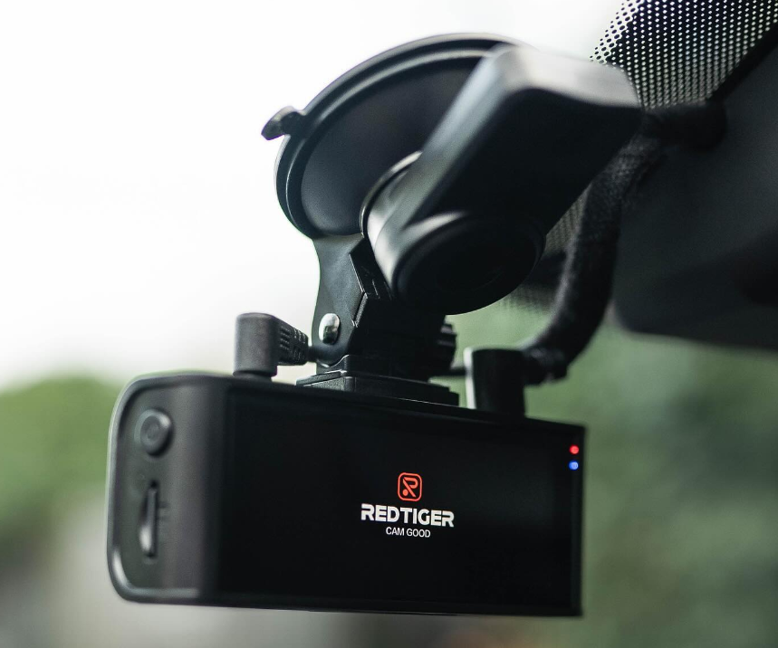 How to choose the car dash camera front and rear for yourself?