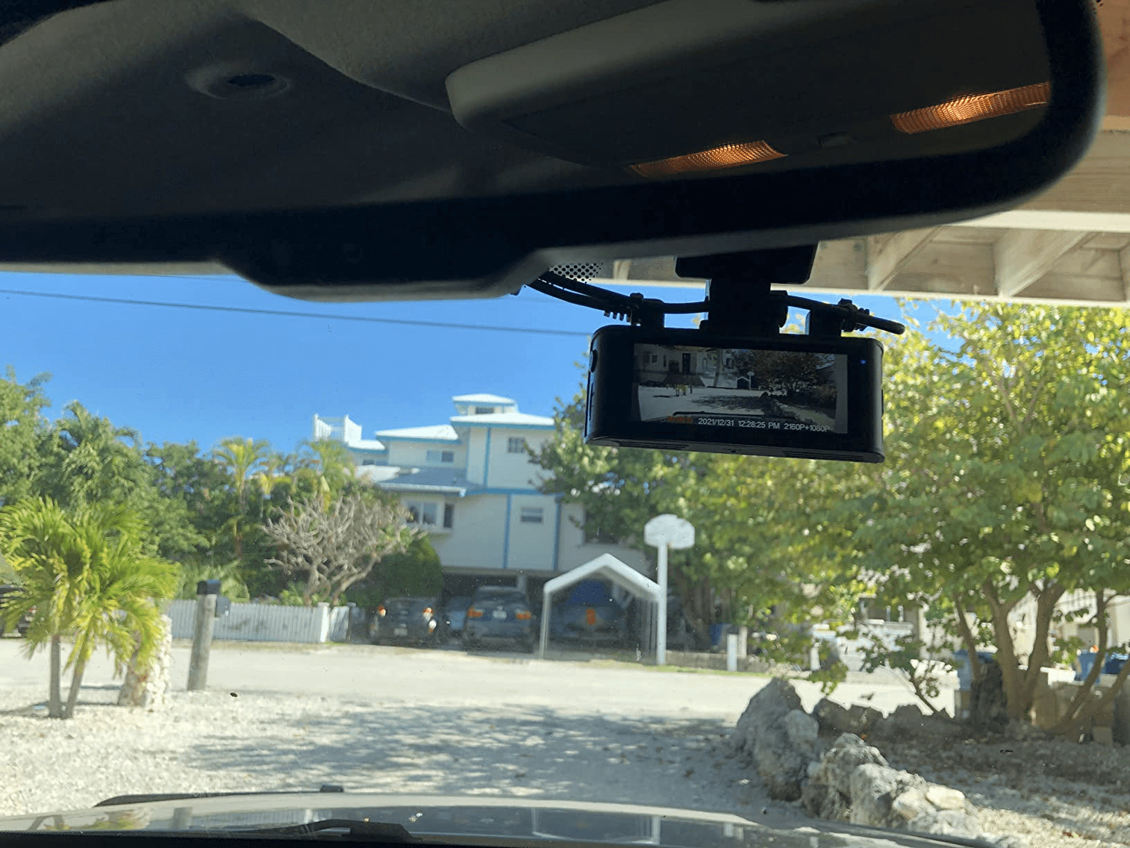 REDTIGER-F7NS-4K-mini-dash-cam-camera-view-with-wifi