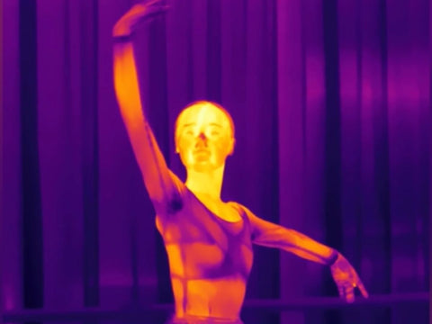 01 Thermal imaging cannot penetrate clothing