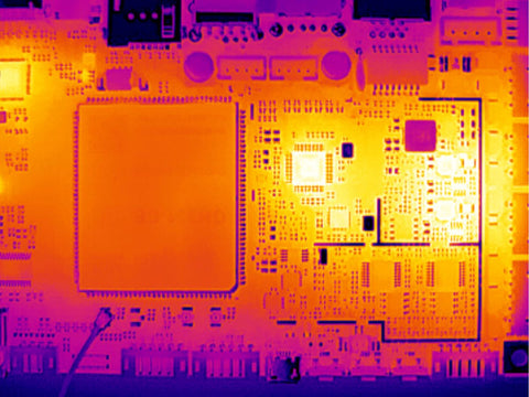 The circuit board failure point is a very visible yellow color in the thermal imaging camera