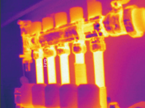 test heater by smartphone thermal camera