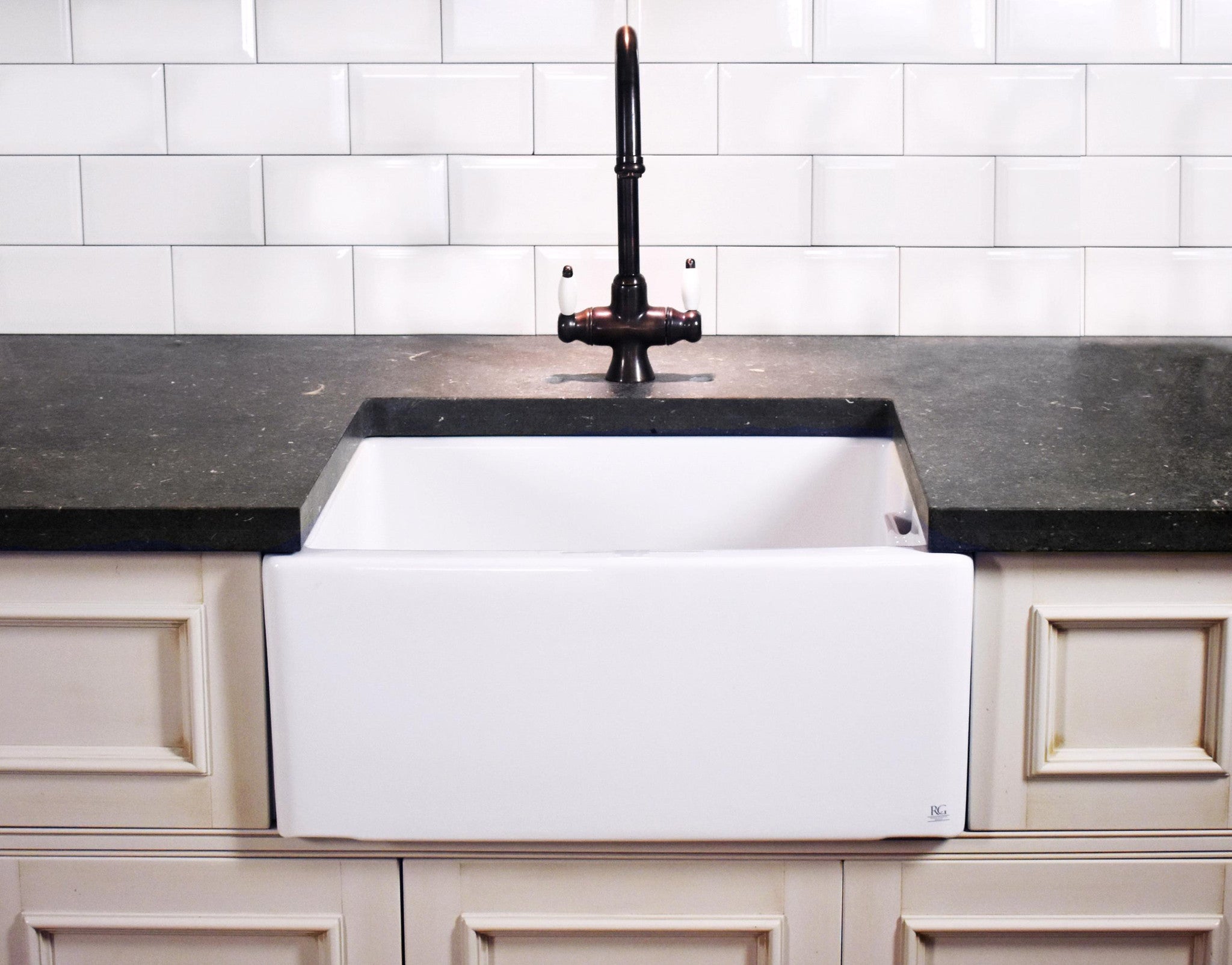 butler & rose ceramic fireclay belfast kitchen sink with waste