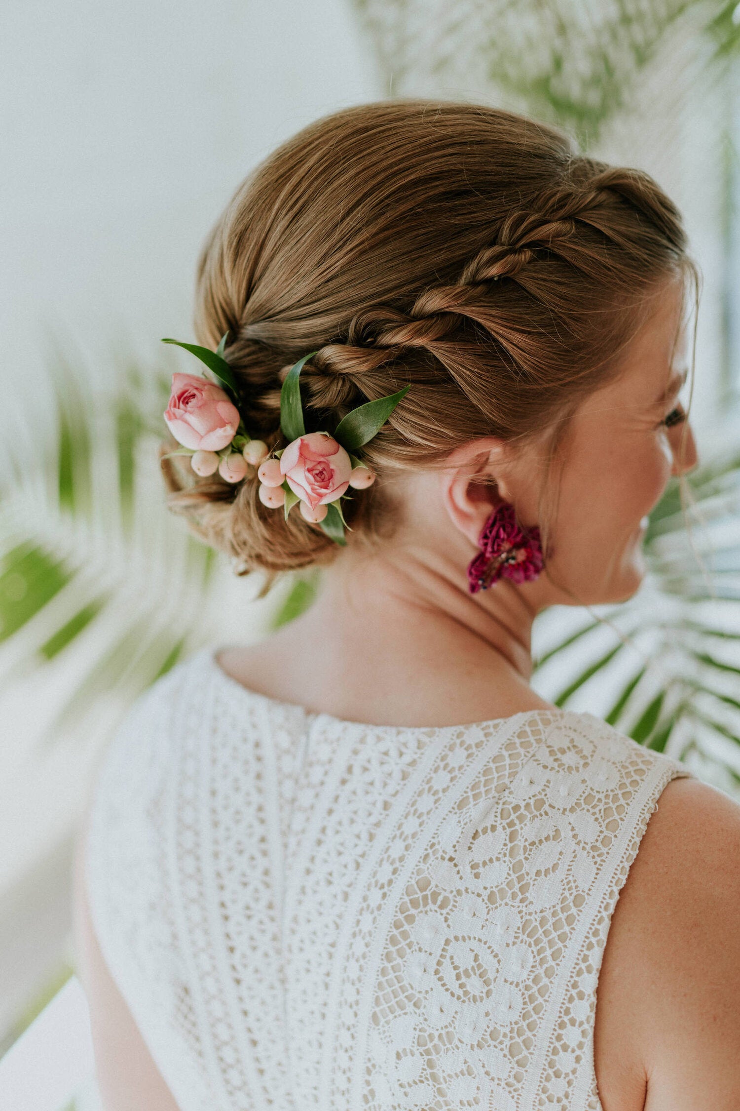 Beija Flor bridal hair flowers, photo by James Day