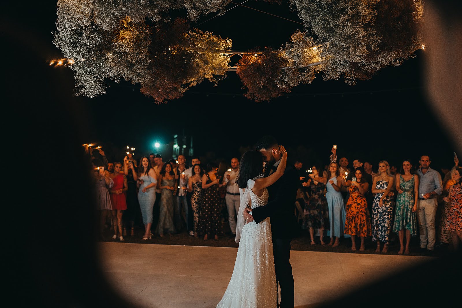 Mel and Paul - Beija Flor Real Wedding - Romantic Dance at the Dancefloor