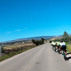 view-road-cyclists-san-giovanni-rotondo