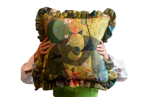 beautiful cushions, green cushions, cushions with frills,