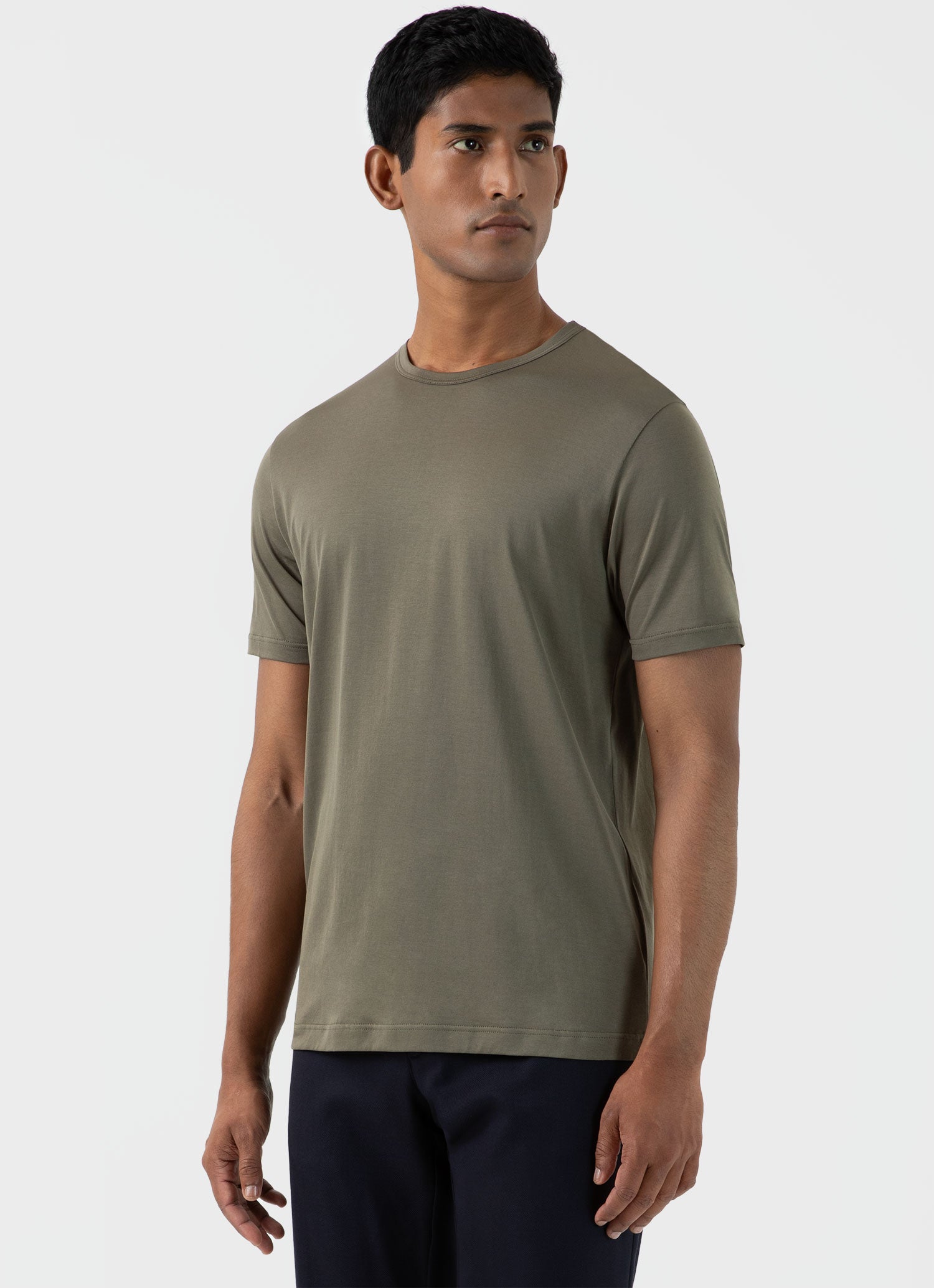 Men\'s Classic T-shirt Dark in Olive | Sunspel