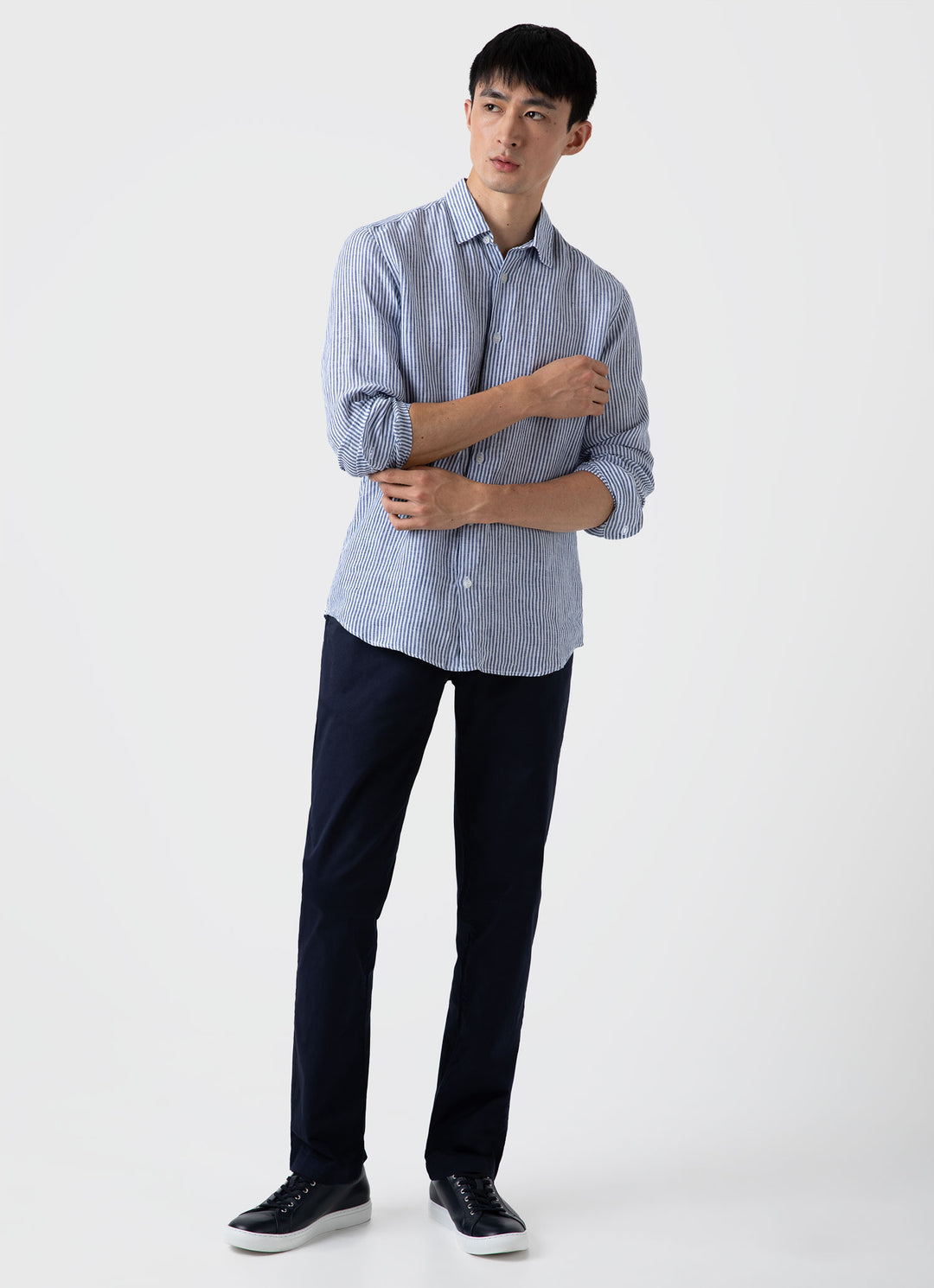 Men's Linen Long Sleeve Shirt in Navy/White Linen Stripe | Sunspel