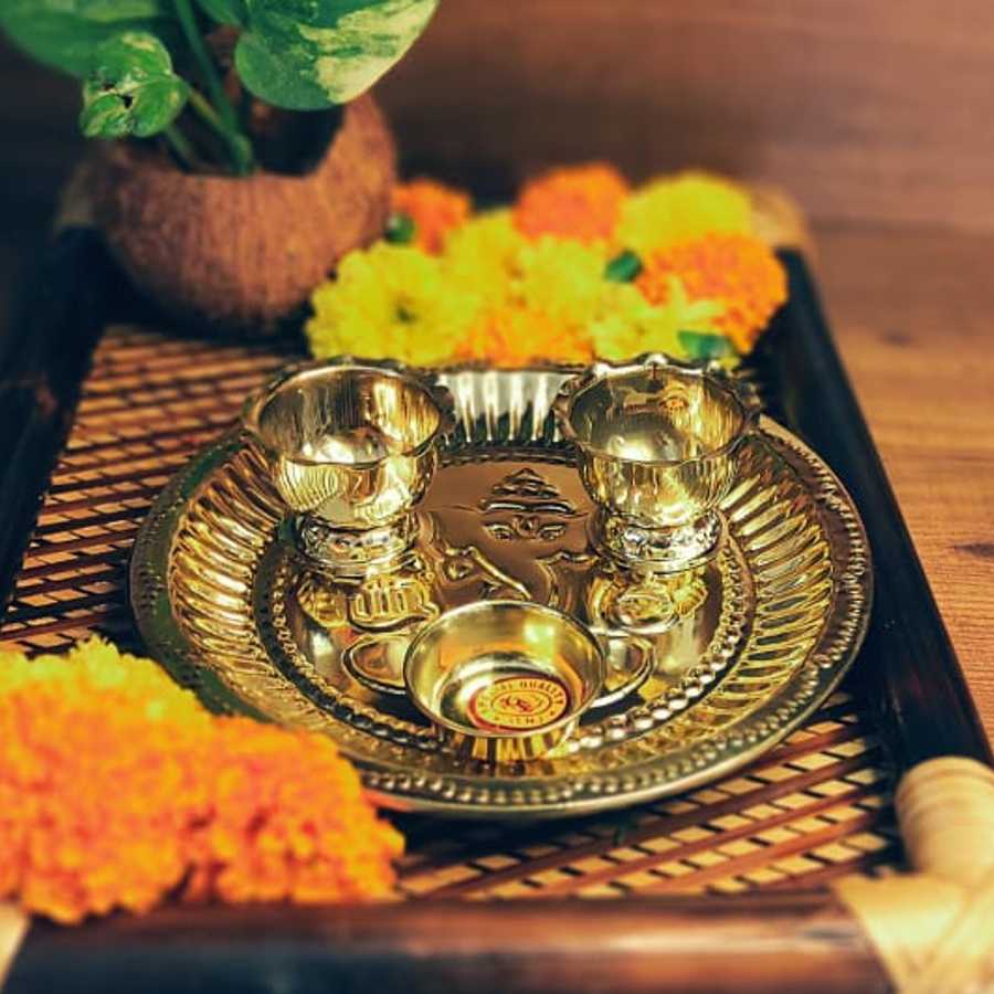 Klassic 4-Inch Brass Puja Thali with Flower Engraved Design,Brass Pooja  Plate for Home & Office Decoration & Gifting (Gold, Pack of 3)