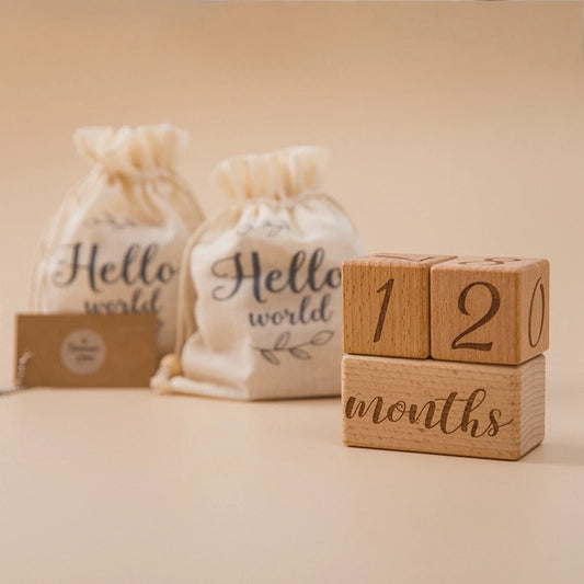 Handmade Wooden Baby Milestone Cards Set: Engraved Square Bathing Calendar for Newborn Photography and Gift-Giving (3pcs)