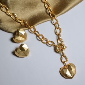 all gold heart shaped jewellery