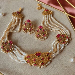 statement jewellery with pearls