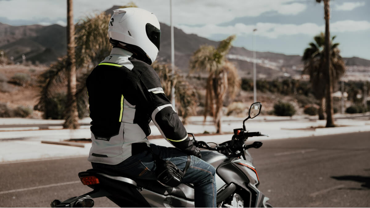 try on a great motorcycle jacket from Rebelhorn - Flux