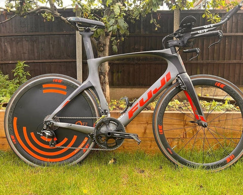 Oval wheels fitted with an EZ Disc to make you go faster in time trial and triathlon and cycling