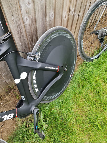 EZ Disc fitted to a Token wheel to make you go faster in triathlon and cycling with aero gains