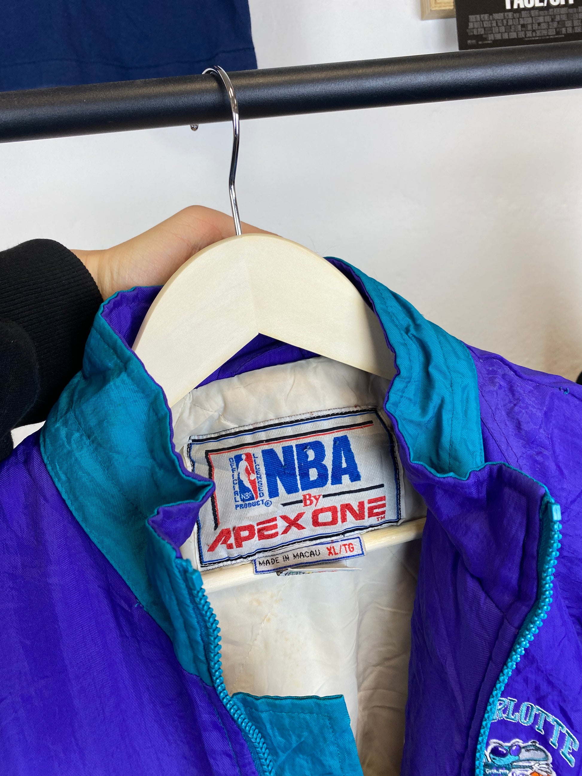 Vintage Charlotte Hornets 90s Jacket – No Introductions