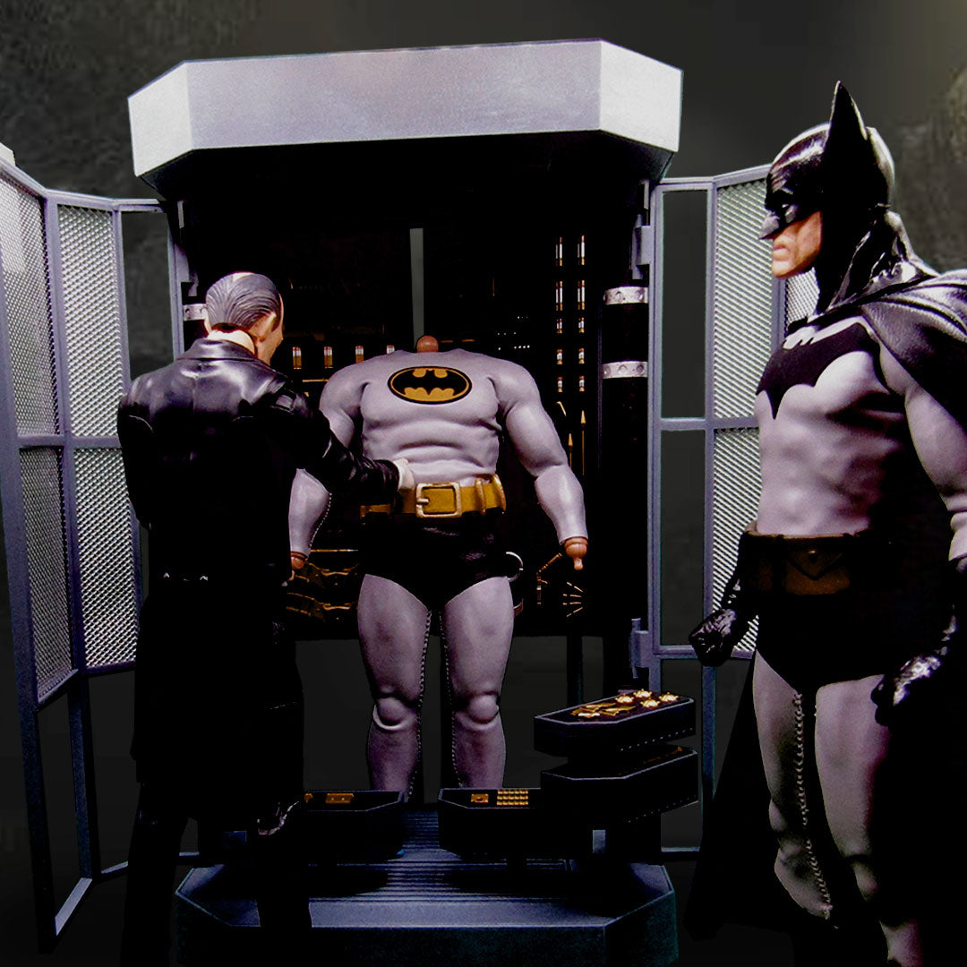 1:12 Scale Alex Ross Inspired Batman Tailored to Fit VToys – K-NU Toys