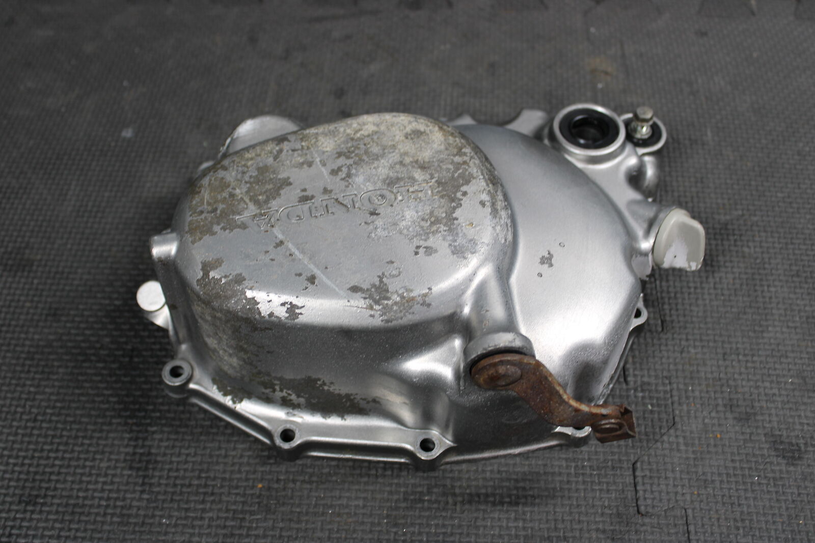 1998 HONDA XR200R 1990 1991 / 93-02 ENGINE MOTOR SIDE CLUTCH COVER 11330-KT0-830