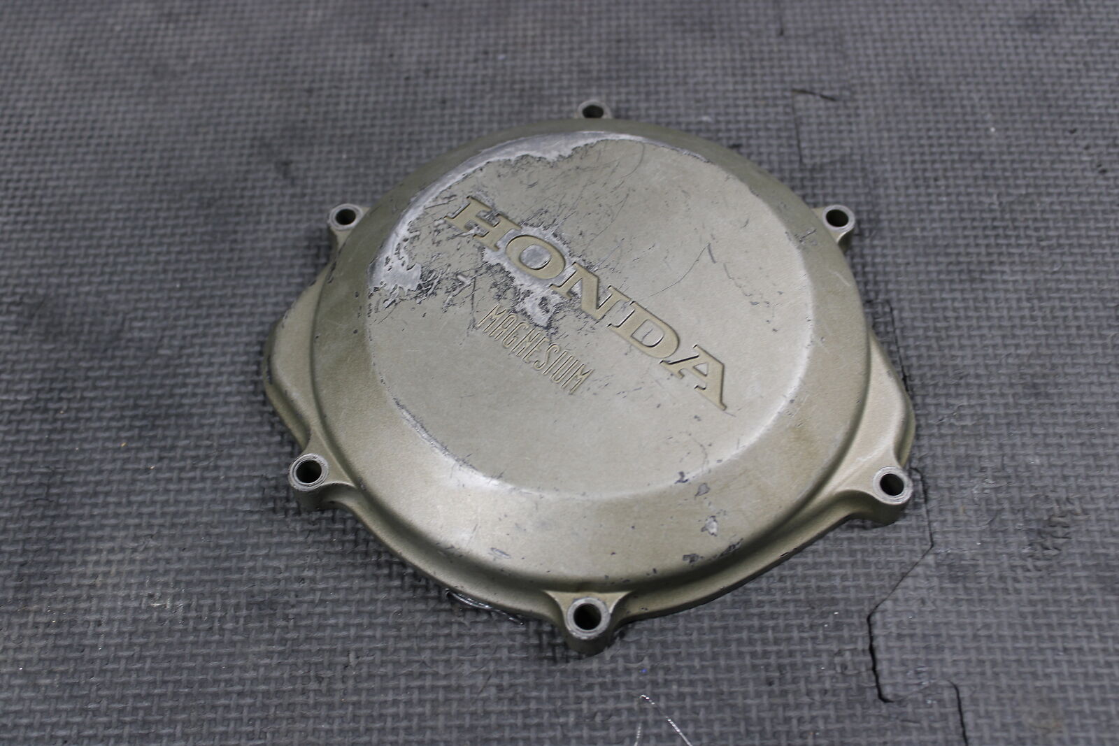 2002 HONDA CRF450R OEM OUTER ENGINE MOTOR SIDE CLUTCH COVER 11351-MEB-670