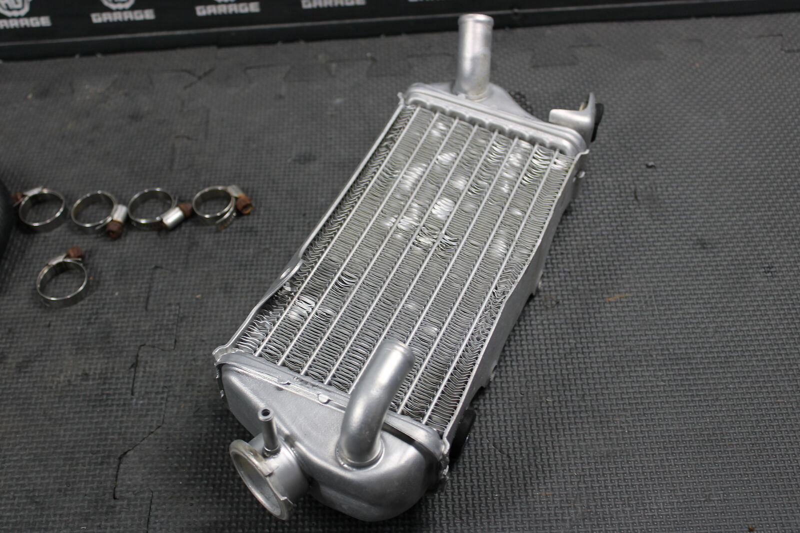 2001 KAWASAKI KX80 KX85 OEM ENGINE MOTOR COOLING COOLER RADIATOR 39061-124