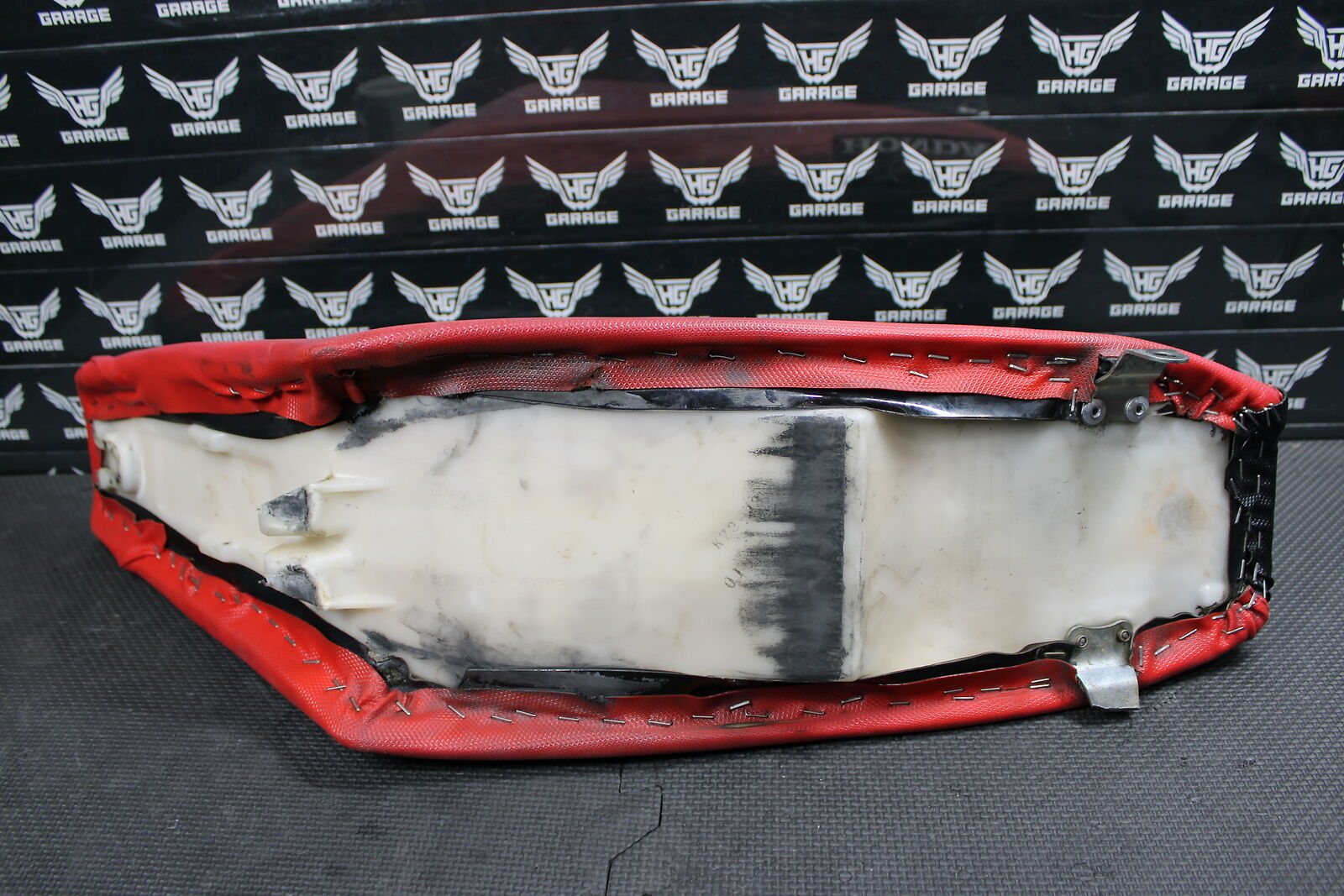 2001 HONDA CR250R CR250 SEAT SADDLE MOTO SEAT COVER FOAM PAN  77100-KZ3-J30