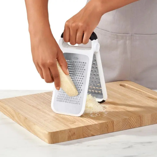 https://cdn.shopify.com/s/files/1/0637/2317/6195/files/Oxo-Etched-Two-Fold-Grater-OXO-1687019683295.jpg?v=1687019685&width=533